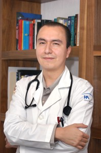 Dr. César Augusto Vega.
